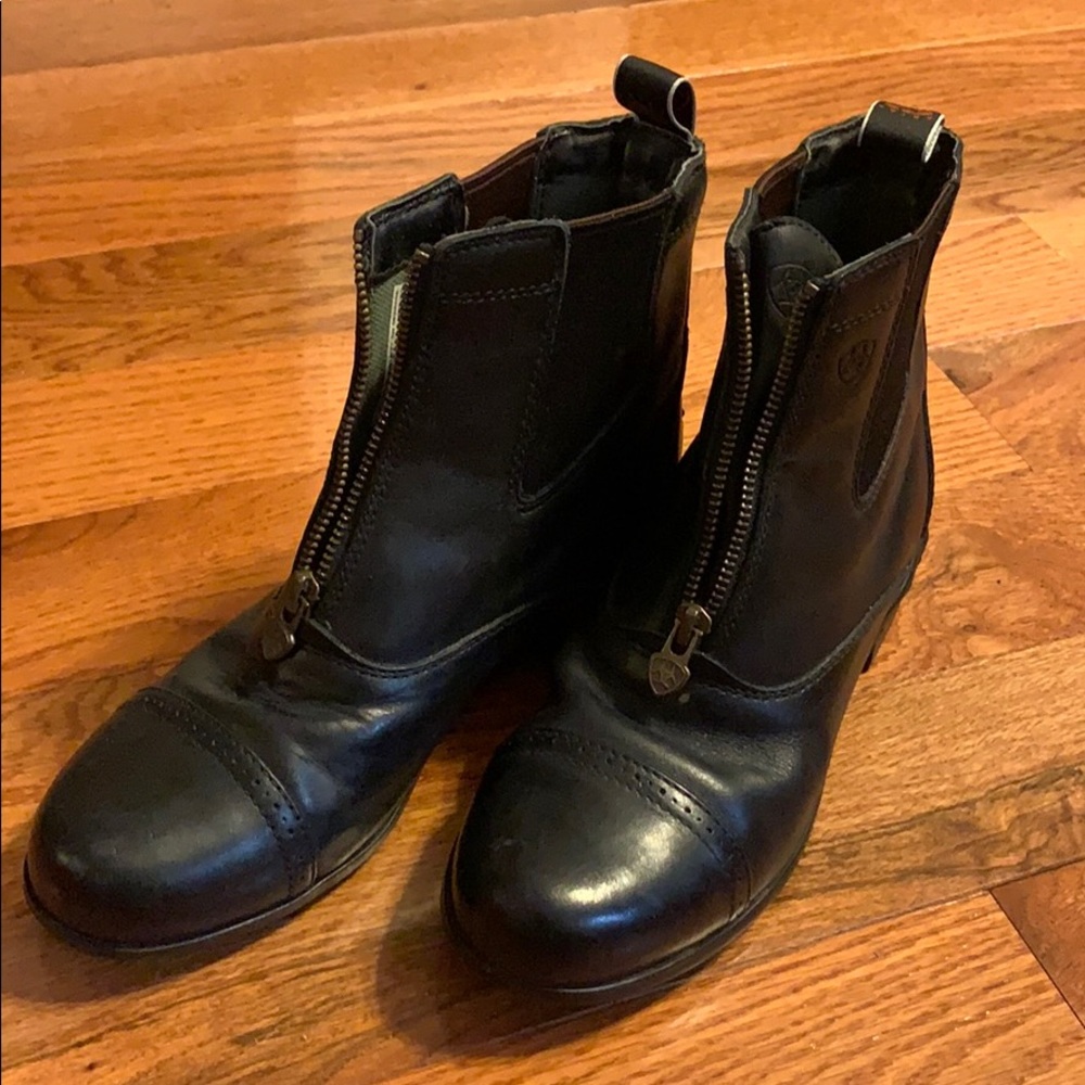 Women’s ariat paddock boots size 4
